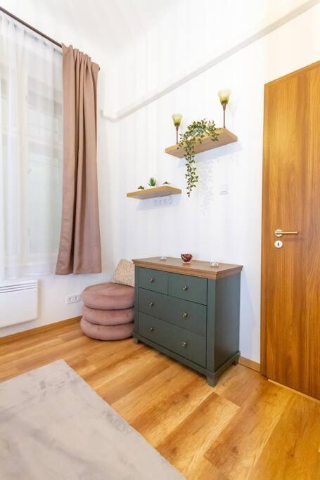Luxe Haven On Lonyay By Newave Apartments Budapeszt Zewnętrze zdjęcie